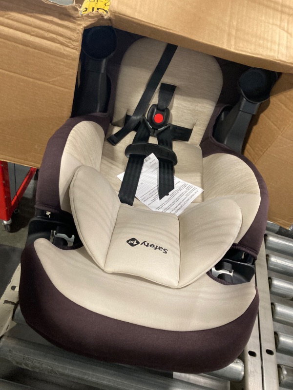 Photo 3 of Safety 1st Grand 2-in-1 Booster Car Seat, Extended Use: Forward-Facing with Harness, 30-65 pounds and Belt-Positioning Booster, 40-120 pounds, Dunes Edge ****USED*** 