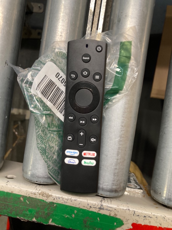 Photo 3 of Young TV Remote for Insignia or Toshiba Fire TV Edition 49LF421U19 50LF621U19 55LF621U19 TF-43A810U21 NS-24DF310NA21 NS-39DF310NA21 NS-39DF510NA19 NS-43DF710NA19 [No Voice Fuction ]