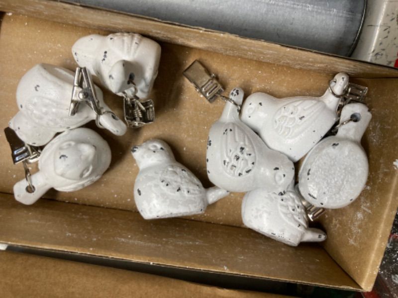 Photo 1 of 8 Pieces Cast Iron Antique Bird Tablecloth Weights Vintage Tablecloth Weights Clip on Hangers Pendant Tablecloth Weights Kit for Outdoor Home Garden Party Wedding Picnic Table Covers