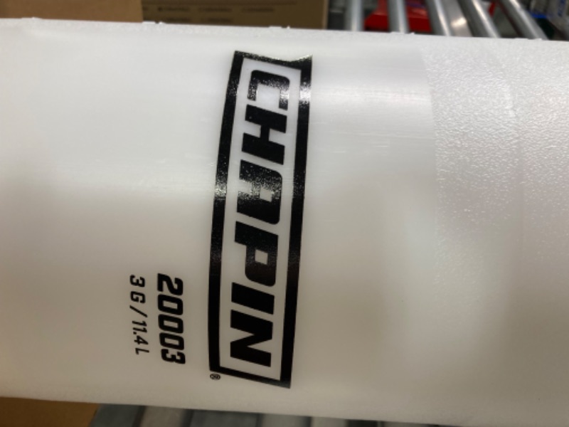 Photo 1 of ***plastic spray handle broke off*** CHAPIN 20003 3 Gallon Lawn, Garden and Multi-Purpose Sprayer with Adjustable Nozzle 3 Gallon Sprayer Sprayer