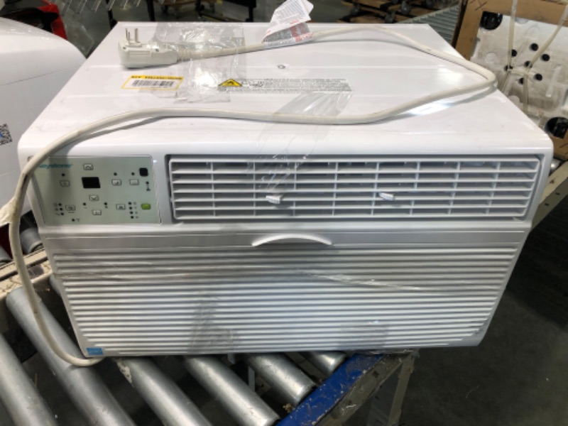 Photo 2 of ***USED**NOT IN ORIGINAL PACKAGE** Keystone 10,000 BTU Through the Wall Air Conditioner and Dehumidifier, 230V/208, Through the Wall AC Unit for Bedroom, Bathroom, Nursery, Small-Medium Sized Rooms up to 450 Sq.Ft., Quiet, High Efficiency
