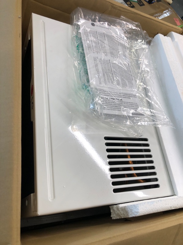 Photo 3 of ****USED**350 Sq. Ft 7,5000 BTU Window Mounted Air Conditioner with 3,850 BTU Heater