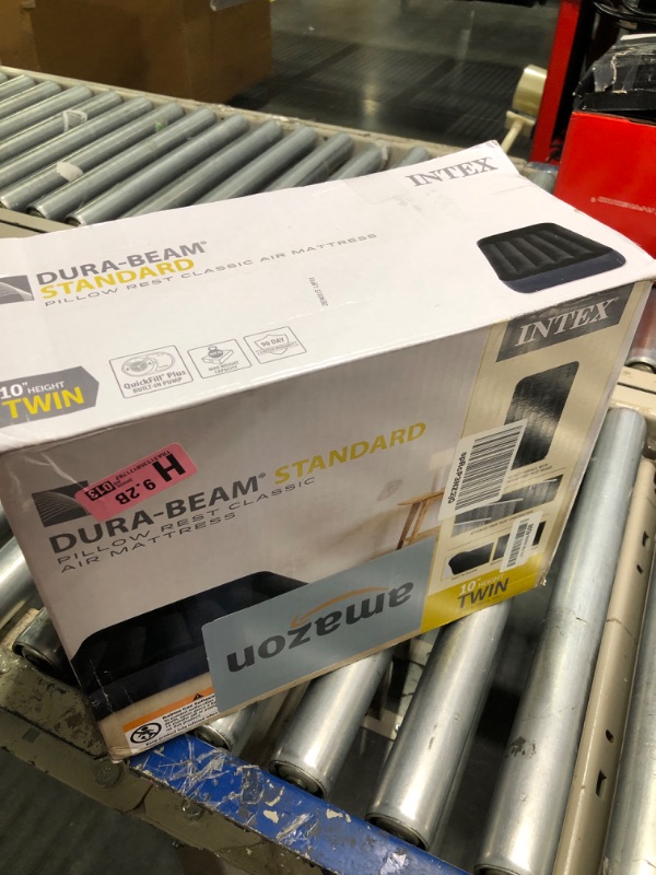 Photo 3 of ****FOR PARTS ONLY, NO RETURNS, LEAKING AIR***Intex Dura-Beam Standard Pillow Rest Classic Air Mattress Series with Internal Pump Twin Airbed