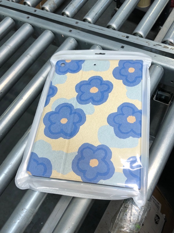 Photo 2 of ****USED*** Compatible with iPad Case 9/8/7th Gen 10.2" / iPad Air 3rd 10.5" with Flower Art Design for Women Girls, Folio Cute Cover, Auto Wake/Sleep Premium Leather with Pencil Holder,Teal Blue Bloom