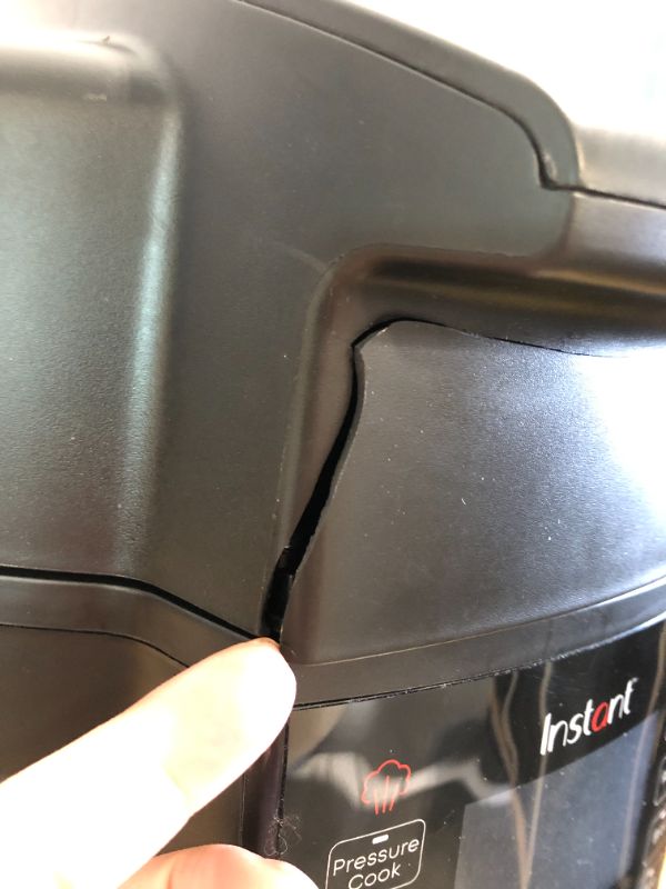 Photo 6 of ***GASKET RING MISSING - CRACKED TOP*** 
Instant Pot 6.5 Quart Duo Crisp Ultimate Lid with WIFI, 13-in-1 Air Fryer and Pressure Cooker Combo, Sauté, Slow Cook, Bake, Steam, Warm, Roast, Dehydrate, Sous Vide, & More, Includes App with Recipes 6.5QT