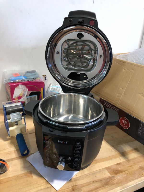 Photo 4 of ***GASKET RING MISSING - CRACKED TOP*** 
Instant Pot 6.5 Quart Duo Crisp Ultimate Lid with WIFI, 13-in-1 Air Fryer and Pressure Cooker Combo, Sauté, Slow Cook, Bake, Steam, Warm, Roast, Dehydrate, Sous Vide, & More, Includes App with Recipes 6.5QT