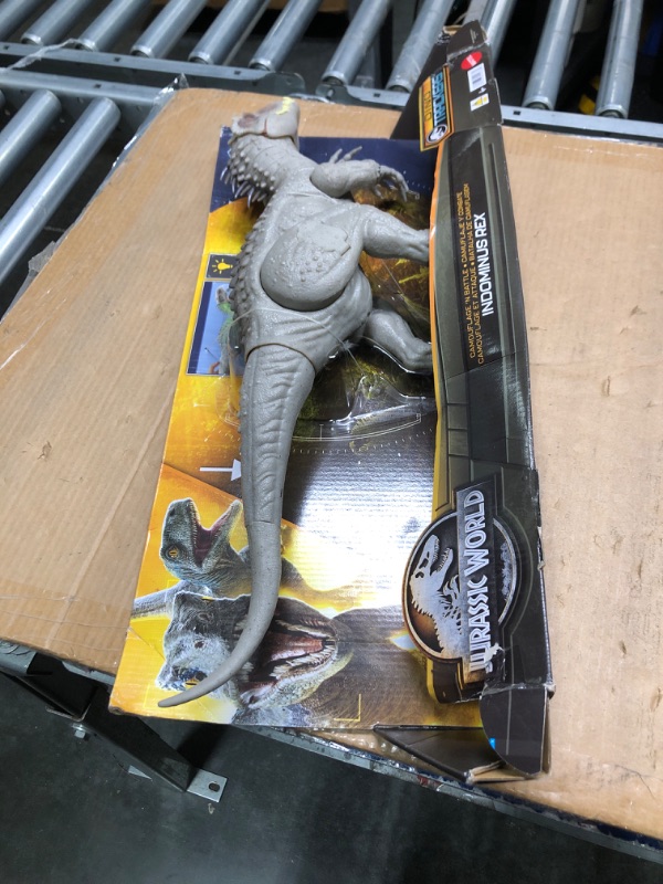 Photo 2 of Camuflage 'N Battle  Indominus Rex Dinosaur