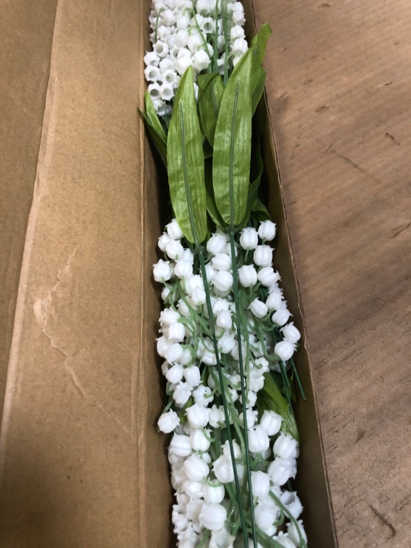 Photo 3 of 12 Pcs Artificial Lily of The Valley Faux White Bell Flowers Wind Chime Orchid Wedding Bouquet, May Flower for Home Garden Wedding Party (12)