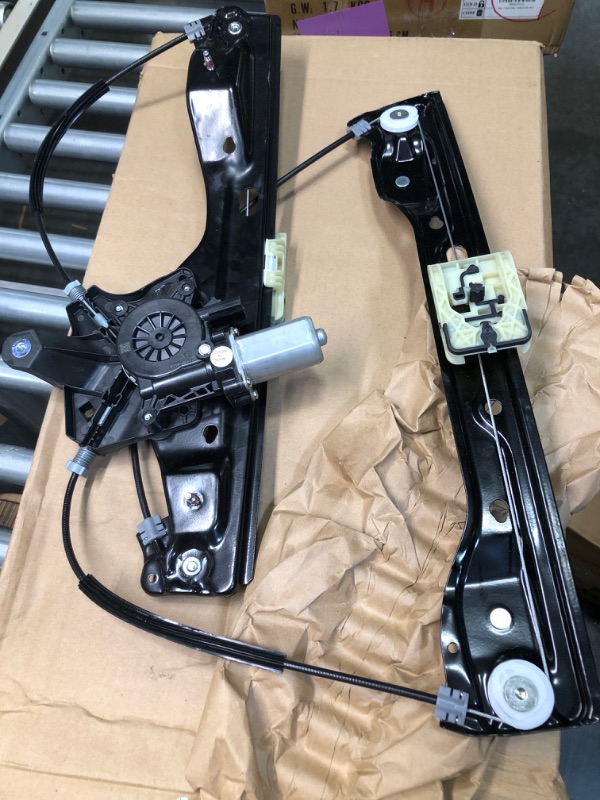 Photo 1 of ACDelco GM Original Equipment 42711497 Front Passenger Side Door Window Regulator