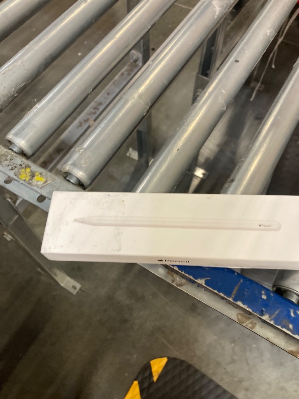 Photo 2 of Apple Pencil (2nd Generation)