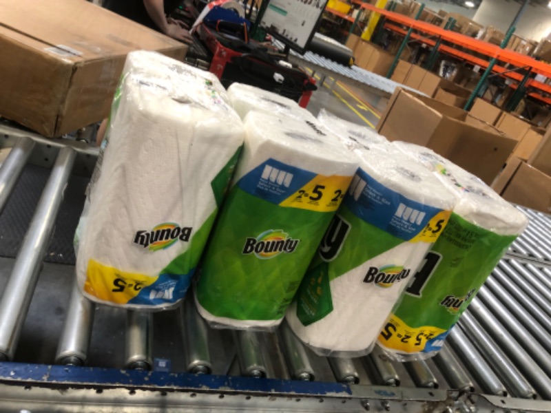 Photo 2 of Bounty Quick Size Paper Towels, White, 4 Packs Of 2 Family Rolls = 8 Family Rolls