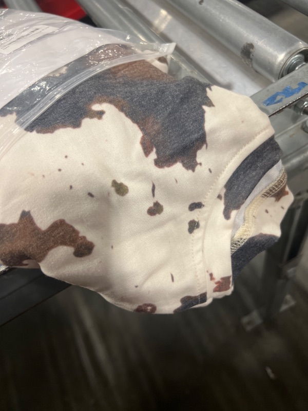 Photo 1 of BOMYTAO Just A Small Town Girl Cow Steer Skull Bleached Sweatshirt for Women Country Music Pullover Graphic Tops Cowboy Shirt Size 2 XL