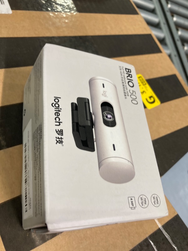 Photo 2 of Logitech Brio 500 Full HD Webcam with Auto Light Correction,Show Mode, Dual Noise Reduction Mics, Webcam Privacy Cover, Works with Microsoft Teams, Google Meet, Zoom, USB-C Cable - Off White