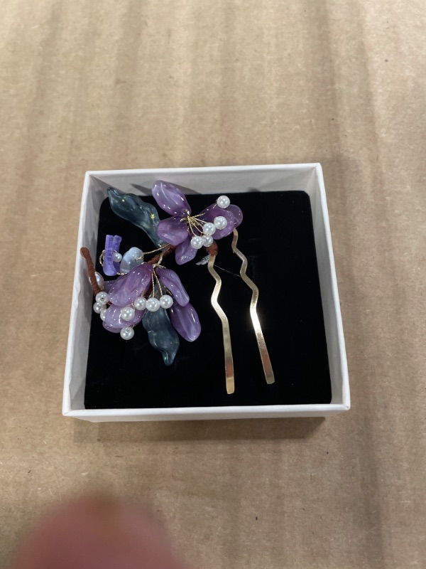 Photo 1 of 1 Pcs 6inch Rabithenn Purple flower vine Barrettes for Women Chinese Hanfu Classic Acrylic Resin Pearl Hair Clips Flower with Metal Handmade Hair Accessories for Women Girls Long Hair (Purple)