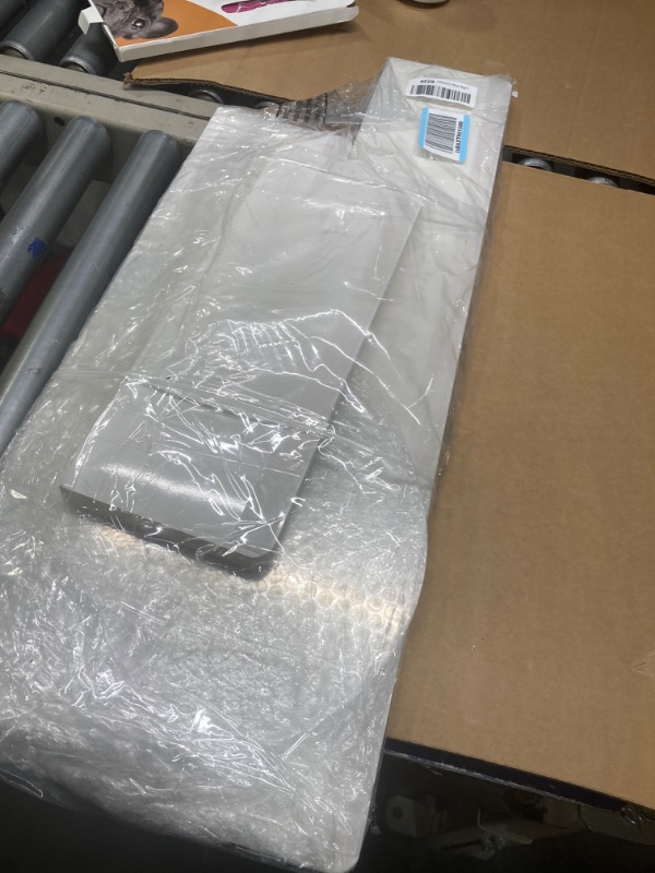 Photo 1 of 3PC PALLET PIECES COLOR WHITE