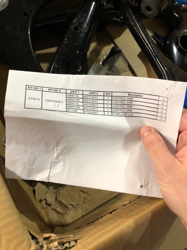 Photo 4 of (READ FULL POST) CAK30008-C QT4074 - Front Upper Lower Control Arms & 1 STABLIZER LINK (MISSING 1) 
