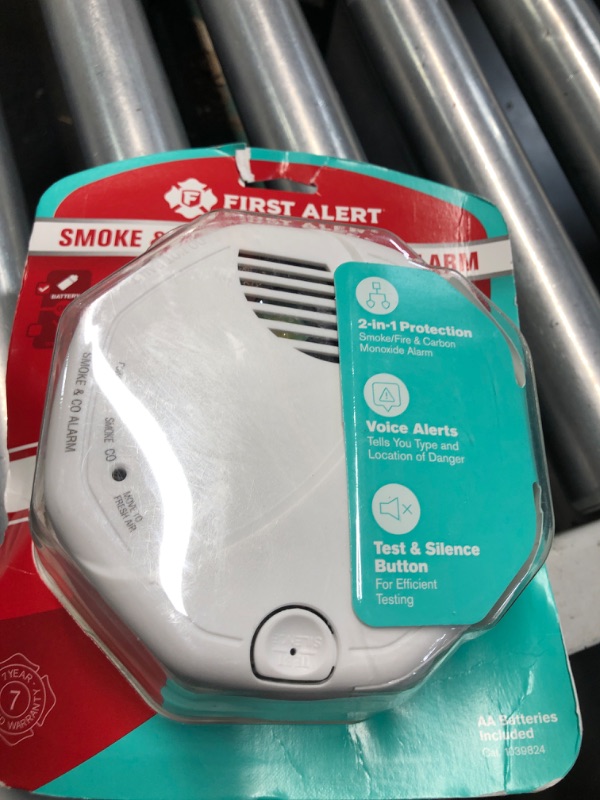 Photo 2 of First Alert SCO7CN Combination Smoke and Carbon Monoxide Detector with Voice and Location, Battery Operated , White 1 Pack Battery Powered with Voice Location Detector