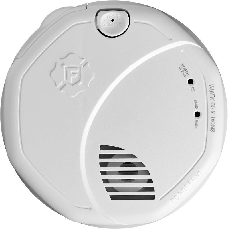 Photo 1 of First Alert SCO7CN Combination Smoke and Carbon Monoxide Detector with Voice and Location, Battery Operated , White 1 Pack Battery Powered with Voice Location Detector