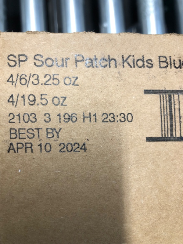 Photo 1 of Snack Pack Sour Patch Kids Juicy Gels, Blue Raspberry, 3.25 oz 6 ct, 3.25 oz (Pack of 4) 3.25 Ounce (Pack of 24)