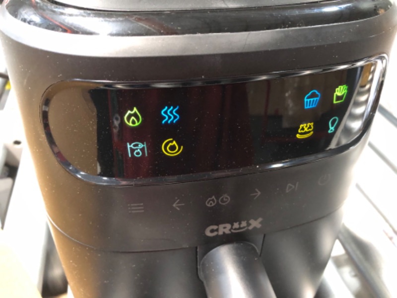 Photo 3 of ***USED - POWERS ON - UNABLE TO TEST FURTHER - SEE PICTURES***
3-qt. Digital Air Fryer Kit with TurboCrisp