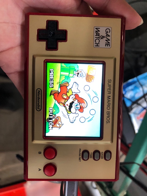 Photo 3 of Game & Watch: Super Mario Bros