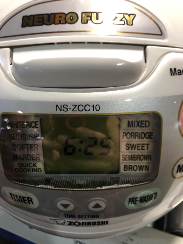 Photo 4 of ***USED - POWERS ON - UNABLE TO TEST FURTHER***
Zojirushi NS-ZCC10 5-1/2-Cup Neuro Fuzzy Rice Cooker and Warmer, Premium White