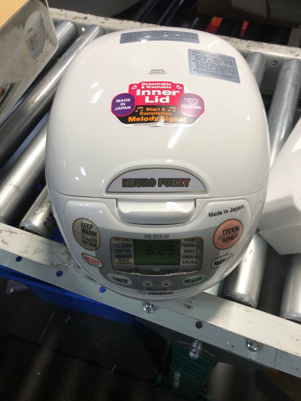 Photo 5 of ***USED - POWERS ON - UNABLE TO TEST FURTHER***
Zojirushi NS-ZCC10 5-1/2-Cup Neuro Fuzzy Rice Cooker and Warmer, Premium White