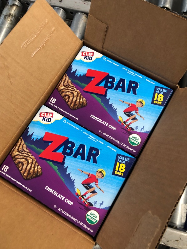 Photo 2 of (EXP JUNE 14, 2024) CLIF KID ZBAR - Organic Granola Bars - Chocolate Chip - 1.27 Ounce Energy Bars 4 PK