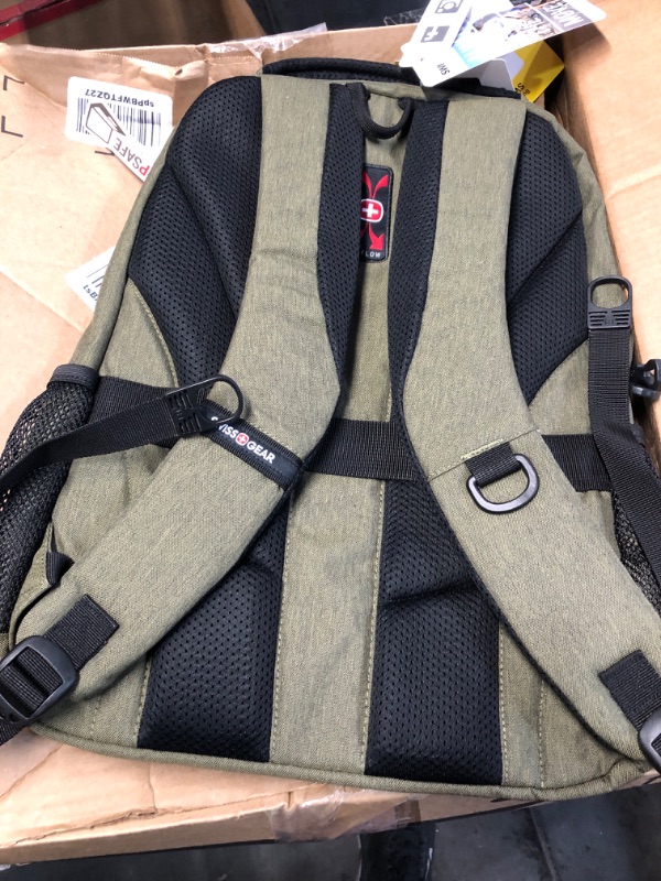 Photo 3 of SWISSGEAR 5505 Laptop Backpack (Olive)
