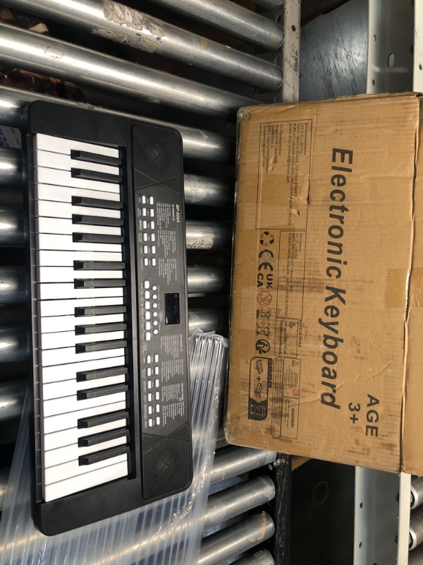 Photo 1 of ELECTRONIC KEYBOARD AGES 3 AND UP BLACK 