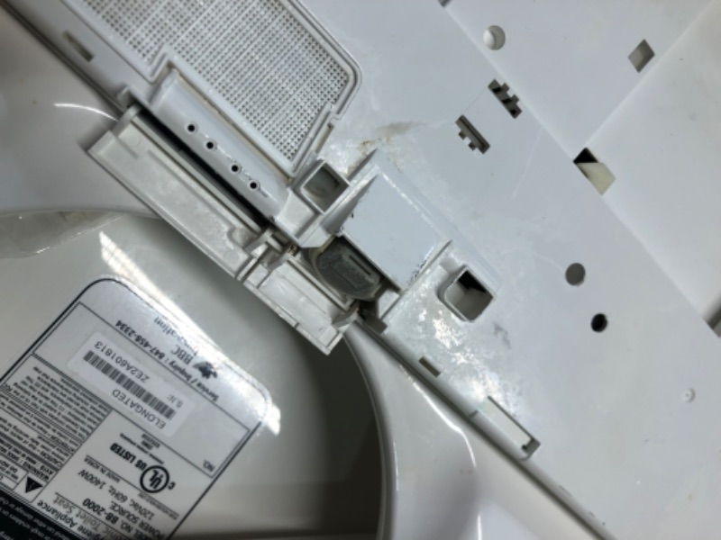 Photo 6 of ***HEAVILY USED - DIRTY - LIKELY MISSING PARTS - UNABLE TO VERIFY FUNCTIONALITY***
Bliss BB-2000 Electric Bidet Seat for Elongated Toilets in White