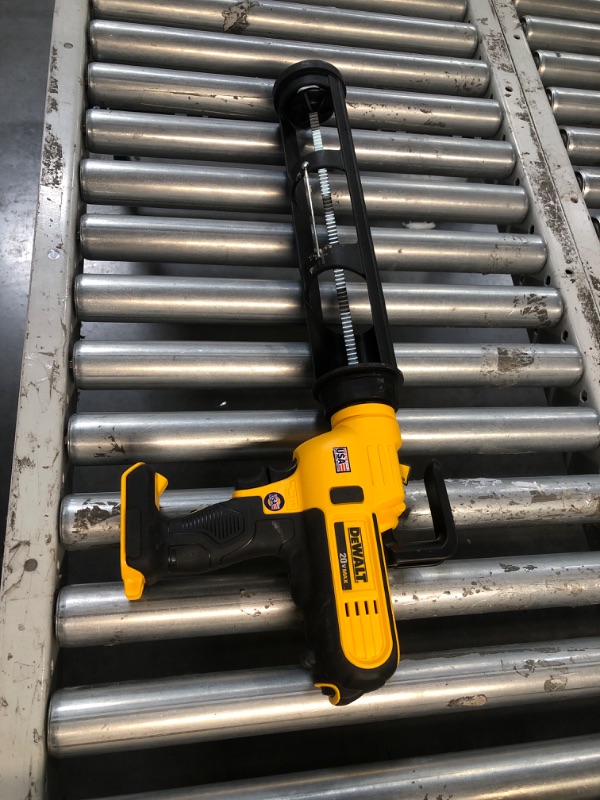 Photo 2 of (READ FULL POST) DEWALT 20V MAX* Cordless Caulking Gun, 29oz, Tool Only (DCE570B)
