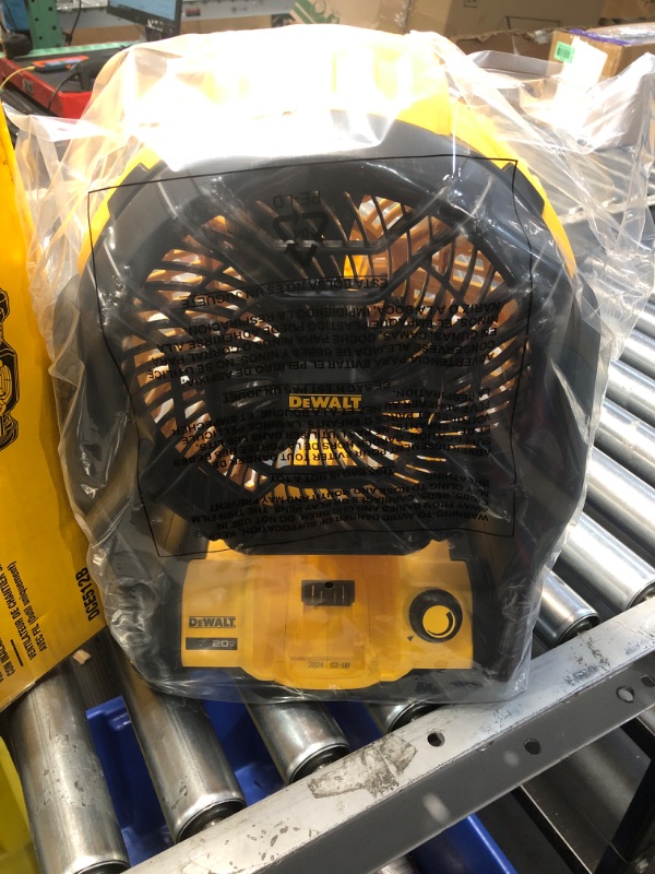 Photo 1 of DEWALT 20V MAX* Jobsite Fan, Tool Only (DCE512B) Jobsite Fan (NEW)