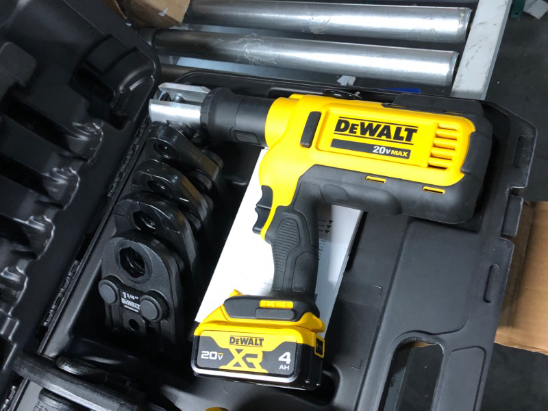 Photo 5 of (in great condition)(see all images)DEWALT 20V MAX Cordless Plumbing Pipe Press Tool Kit with Crimping Heads, Pro Press Tool For Copper Pipe and Stainless Steel Pipes