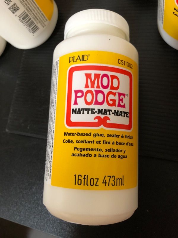 Photo 2 of Mod Podge Matte Finish 16oz