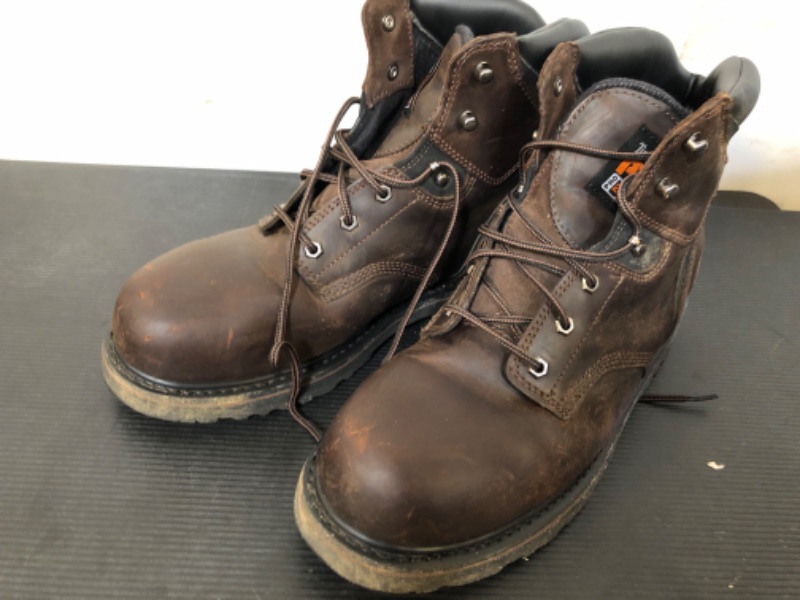 Photo 3 of size 12sed dirty item Timberland PRO Men's 6" Pit Boss Steel Toe Industrial Work Boot 12 Brown: Brown