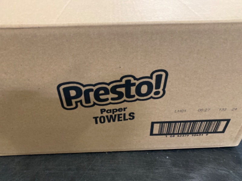 Photo 3 of Amazon Brand - Presto! Flex-a-Size Paper Towels, 158 Sheet Huge roll, 6 Rolls, Equivalent to 19 Regular Rolls, White 158 sheet (2 Pack of 6) White