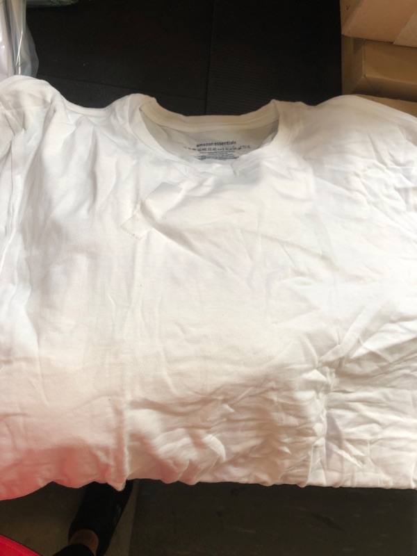 Photo 1 of white t shirt 6pack XL men