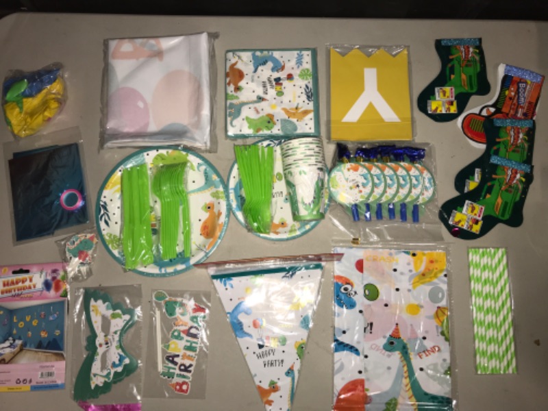 Photo 1 of 23 Piece Cartoon Dinosaur Party Tableware Set