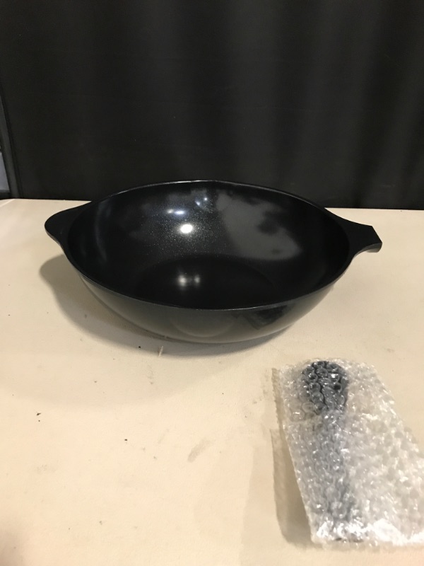 Photo 1 of  Kingsway 4.1 Quart Aluminum Nonstick Wok in Black