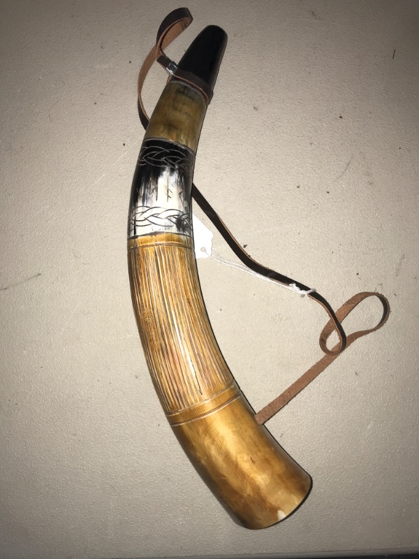 Photo 2 of 5MOONSUN5's Viking blowing cow Horn Whistle Medieval bull Buffalo Sounding Horn Viking Norse Cattle Ancient Horn Bugle -BUGLE blowing horn Hunting Tool Resonating sound