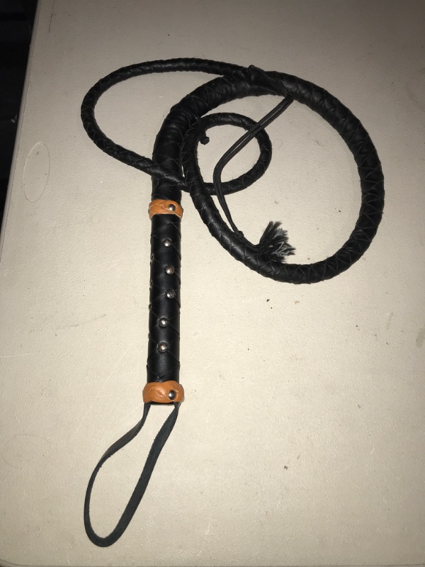 Photo 2 of SZCO Supplies Handmade 3.25FT Leather Whip