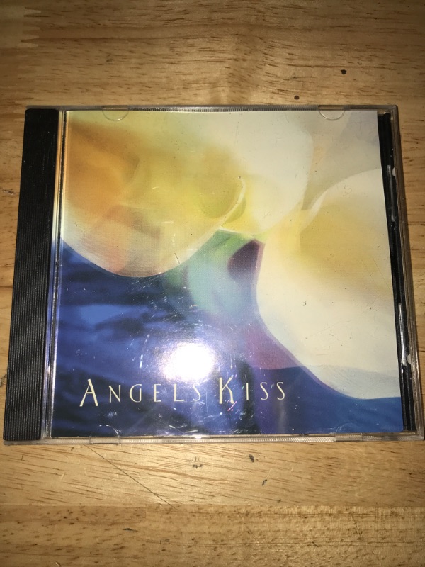 Photo 2 of Angel's Kiss Volume 3