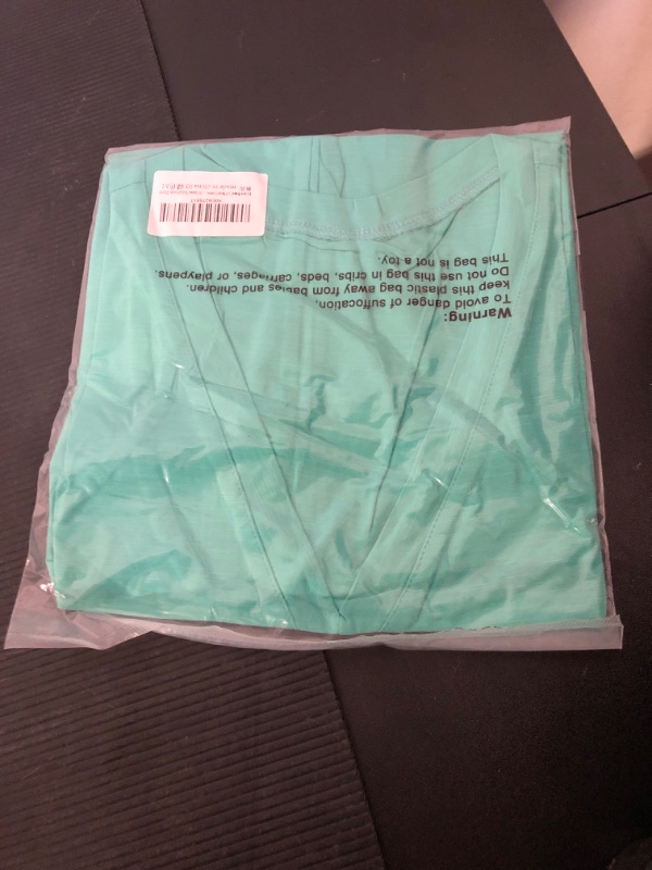 Photo 1 of m---Bliwov Womens Fashion V Neck Sleeveless Basic Tank Tops Loose Fit Casual y2k Clothes Shirts for Women 2024 Medium Green