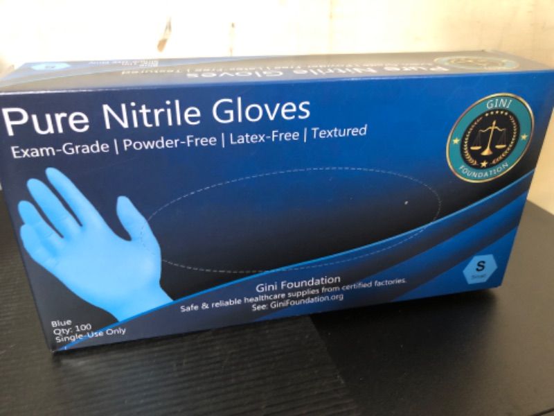 Photo 1 of 100pcs Disposable Nitrile Gloves Powder/Latex Free Size Small 