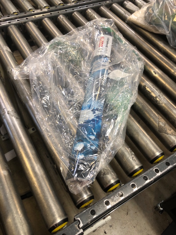 Photo 1 of Bosch Automotive 22CA Clear Advantage Wiper Blade - 22" (Pack of 1) 22CA (22")