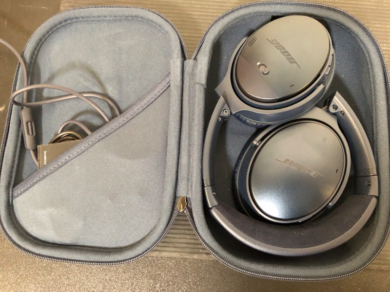 Photo 1 of Bose Headphones 