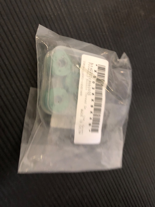 Photo 1 of Prewound Bobbin Thread Set of 5pcs with Storage Plastic Case for Embroidery and Sewing Machine Green 
