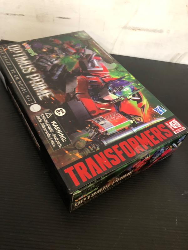 Photo 2 of Transformers Toys Optimus Prime, 7.87 Inch Transformers Rise of The Beast Toys, Hasbro Highly Articulated No Converting Transformers Model Kit, Action Figures for Boys Girls Ages 8 and Up First Edition