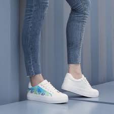 Photo 1 of Size 5---Women Fashion Sneakers Platform Sneakers Lace-Up Floral Print Fashion Walking Shoes